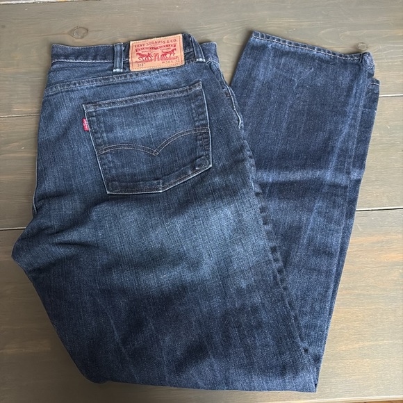 Levi’s - 513™ SLIM STRAIGHT JEANS - Picture 3 of 7